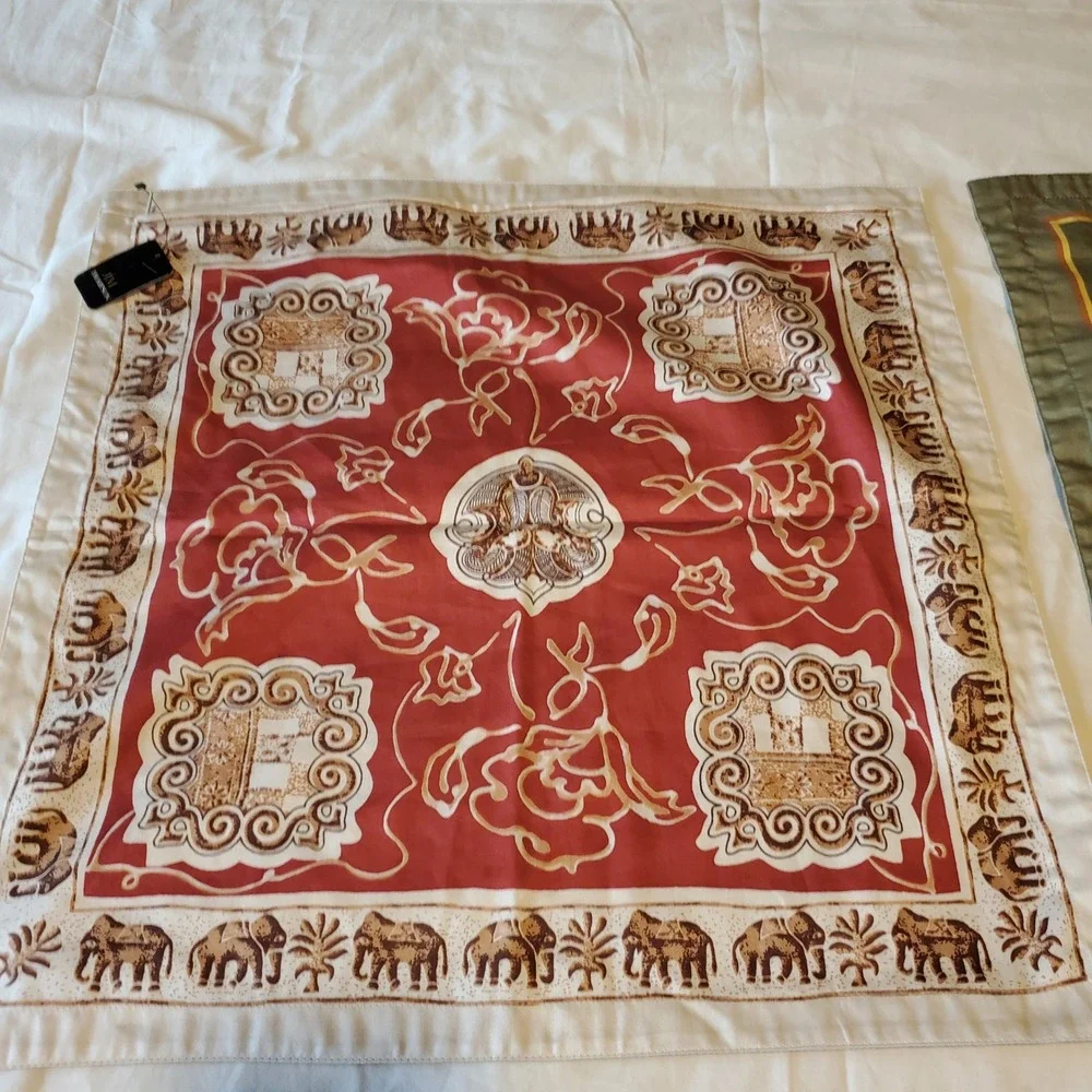Jim Thompson Thai Elephant Pillow Covers Set of 2 Red Olive Green 18x18 NWT